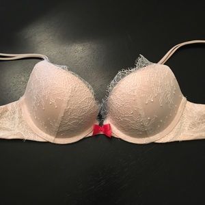 Victoria’s Secret Very Sexy Push-Up 32A